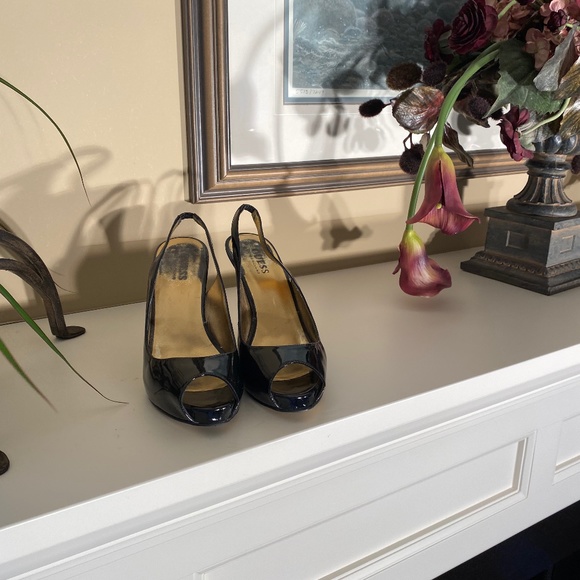 GUESS Black Patent, Sling Back Peep-Toed Heels - Picture 3 of 16